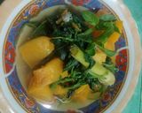 Foto langkah ke 4 dari resep Sayur bening bayam labu kuning.