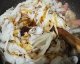 Foto langkah ke 3 dari resep Kwetiau (basah) goreng.