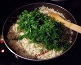 A picture of step 3 of Traditional Stuffed Grape Leaves (Dolmadakia).