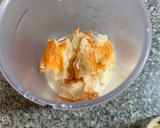 Foto del paso 2 de la receta: Biberón con ensaimada y bollito