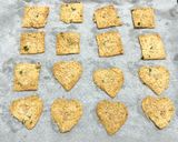 A picture of step 10 of Spring Onion-Sesame-Oat Crackers.