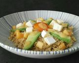 Foto del paso 14 de la receta: Ensalada de quinoa, caqui, aguacate y queso brie