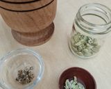 Foto del paso 1 de la receta: Galletitas de limón 🍋 (y cardamomo)