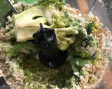 Foto del paso 2 de la receta: Pizza con base de brócoli y avena en sartén