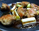A picture of step 5 of Quick Skillet Yakitori Negima-Style Chicken and Scallions.