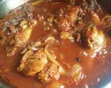 A picture of step 10 of Tomato rice with chicken and salad.