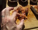 Foto del paso 7 de la receta: Matambre de cerdo con miel y ají molido