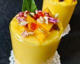 रजवाड़ी मैंगो लस्सी Rajwadi Mango lassi (गर्मियों में ताजगी से भरपूर मैंगो लस्सी बनाएं मात्र 5 मिनट में) रेसिपी चरण 6 फोटो