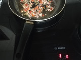Macarrones con atún, huevo y tacos de jamón