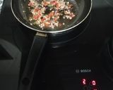Foto del paso 1 de la receta Macarrones con atún, huevo y tacos de jamón
