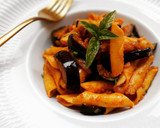 Foto del paso 6 de la receta: Garganelli picantes con berenjena y salsa de sobrasada