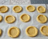 Une image de l'étape 5 de Tartelettes sablées au chocolat et m&m's.