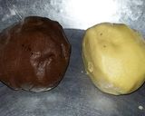 A picture of step 5 of Pine wheel cookies.