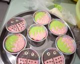 Foto langkah ke 8 dari resep Bolu Kukus Karakter Pinky.