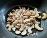 A picture of step 1 of Kaju-Gathiya Nu Shaak(Curry).