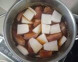Hình bước làm 2 của món Thịt kho củ cải