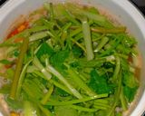 Foto langkah ke 4 dari resep Sup udang kangkung (tomyam praktis).