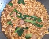 Foto langkah ke 4 dari resep Mie Dok-Dok Kuah.