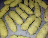 A picture of step 3 of Yam curl rolls.