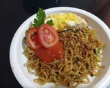 Foto langkah ke 4 dari resep Mie Goreng (instan) Telur Ceplok.