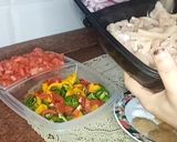 صورة لخطوة 1 من وصفة أسهل طريقة شاورما فراخ اقتصاديه جداً 🍗🍗🍗