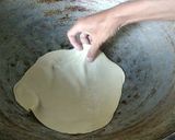 Foto langkah ke 6 dari resep Cara membuat kulit samosa tanpa mesin.