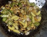 Foto langkah ke 3 dari resep Tumis jengkol pedas.