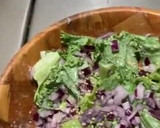 Foto del paso 5 de la receta: Camarones 🍤 marinados con jugo de toronja 🍊 agria con crema servidos con lechuga 🥬 cebolla 🧅 morada