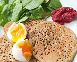 Une image de l'étape 2 de Houmous de betterave et blinis de sarrasin.