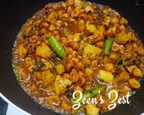 A picture of step 4 of Urad Badi and Aloo Curry.