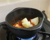Foto langkah ke 4 dari resep Tuna Kimchi Jjigae 참치김치찌개 | Halal & No Gochujang.