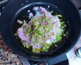 Foto del paso 2 de la receta: Merluza en salsa de pimienta verde y caldo de mejillones