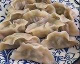 A picture of step 4 of Beef and Celery Dumplings （牛肉芹菜饺子）.
