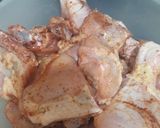 Foto del paso 2 de la receta: Pollo en mole rojo 😋
