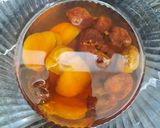 A picture of step 1 of Gilani Persian Aloo Mosamma (Chicken and Dried Fruit Stew).