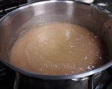 A picture of step 4 of Grape Must Pudding (Moustalevria).