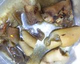 A picture of step 1 of Peppered Ponmo.