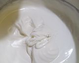 Foto langkah ke 2 dari resep Marmer cake putih telur.