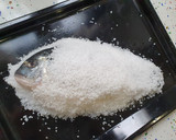 Foto del paso 3 de la receta: *Dorada a la sal* (Rápidas. Recetas contrareloj)