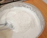 A picture of step 4 of Sponge Cake.
