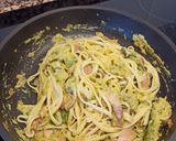 Foto del paso 5 de la receta Pasta en salsa de espárragos verdes, con bacon y cebolla