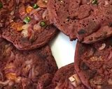 A picture of step 7 of Pink/Beetroot Chilla.