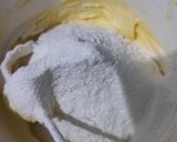 Foto langkah ke 3 dari resep Eggless Pan Bake Cookies.
