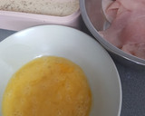 Foto del paso 3 de la receta: 🐔 Pollo empanado al tomillo🌿
