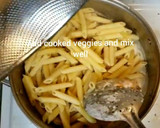 A picture of step 6 of Cheesy Béchamel Sauce Penne Pasta.