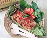 Foto langkah ke 6 dari resep Nasi Bakar Ayam Suwir.