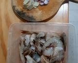 Foto langkah ke 1 dari resep Udang Saus Plum.