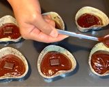 Foto langkah ke 7 dari resep Choco Lava Cake.