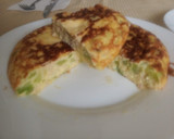 Foto del paso 10 de la receta: Tortilla de calabacín con atún y queso