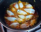 Foto del paso 9 de la receta: Chipirones frescos rellenos en salsa de cebolla y tikka curry